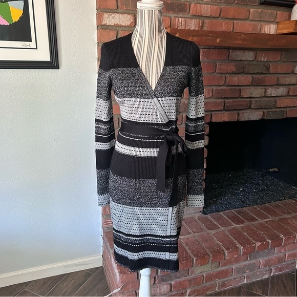 Diane Von Furstenberg Metallic Striped Long Sleeve Knit Wrap Dress Black Silver - Picture 2 of 11